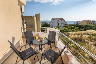 014 2048 04 Split area Apartment house with sea view for sale