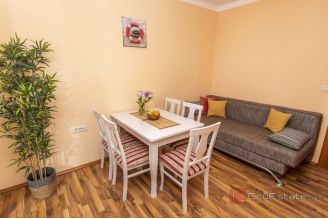 014 2048 04 Split area Apartment house with sea view for sale