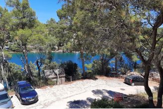 006 2016 613 Hvar seafront unfinished apartment house for sale