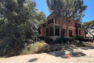 006 2016 613 Hvar seafront unfinished apartment house for sale