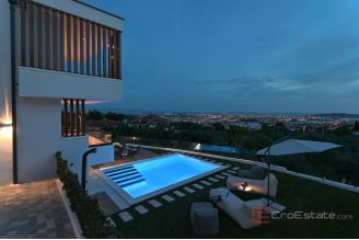 019 2045 08 Split area Villa with open sea view for sale