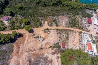 005 2016 614 island hvar spacious building plot for sale