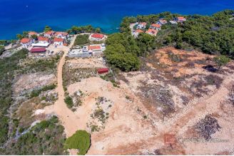 005 2016 614 island hvar spacious building plot for sale