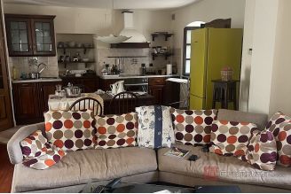 011 5309 30 Hvar Dalmatian stone house for sale