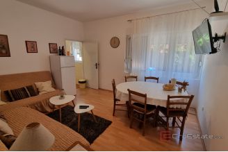 007 2041 81 Omis House in the first row to the sea for sale