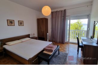 007 2041 81 Omis House in the first row to the sea for sale