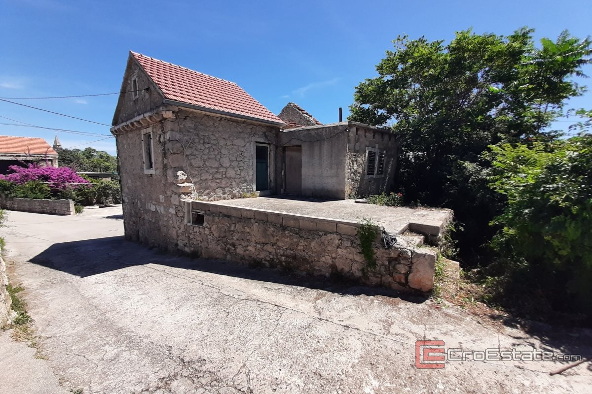 004 2018 258 Island of Hvar Stone house near the sea for sale 004 2018 258 Island of Hvar Stone house near the sea for sale