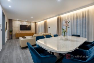 018 2048 08 Makarska Villa with panoramic sea view for sale