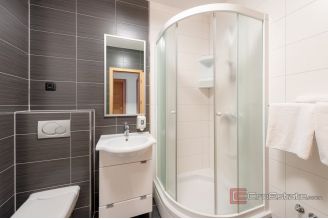 020 2048 07 Makarska Apartment house with a sea view for sale