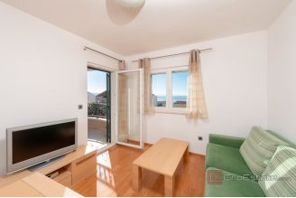020 2048 07 Makarska Apartment house with a sea view for sale
