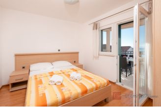 020 2048 07 Makarska Apartment house with a sea view for sale