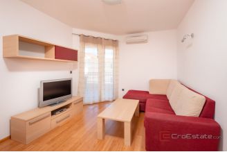 020 2048 07 Makarska Apartment house with a sea view for sale