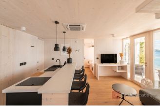 010 2043 119 Zadar Unique investment opportunity right next to the sea