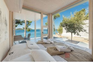 010 2043 119 Zadar Unique investment opportunity right next to the sea