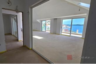 009 2021 383 sibenik apartment with sea view for sale