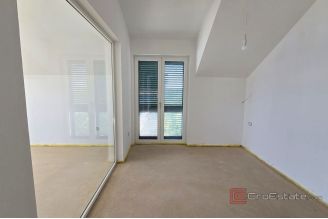 009 2021 383 sibenik apartment with sea view for sale