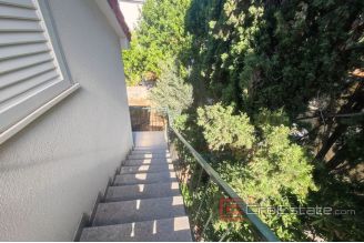 005 2021 384 trogir house in first row to the sea for sale