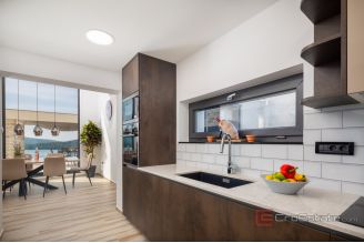 019 2047 07 Sibenik Villa with pool and a sea view for sale