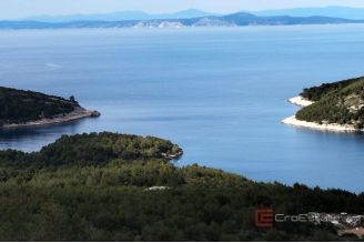 006 2048 10 Island of Hvar Building land with a sea view for sale