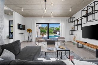 014 2045 12 Trilj Modern villa with pool for sale