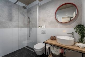 014 2045 12 Trilj Modern villa with pool for sale