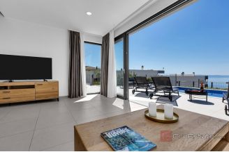 018 2048 13 Makarska Luxury villa with panoramic sea view for sale