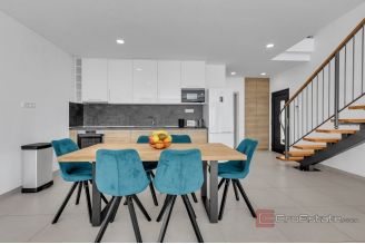 018 2048 13 Makarska Luxury villa with panoramic sea view for sale