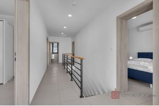 018 2048 13 Makarska Luxury villa with panoramic sea view for sale