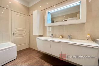 016 1024 03 opatija exclusive apartment with sea view for sale