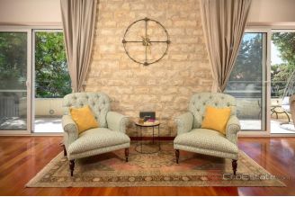 020 2045 15 Split Bacvice Unique villa with pool near the sea for sale