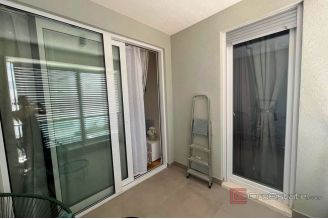 007 2038 83 split one bedroom apartment for rent
