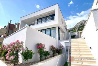 009 2038 84 makarska villa with pool and sea view for sale