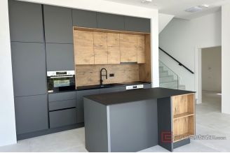 009 2038 84 makarska villa with pool and sea view for sale