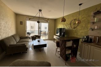 017 2035 162 Ciovo Modern two bedroom apartment for sale
