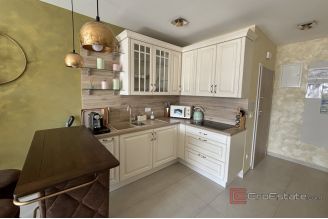 017 2035 162 Ciovo Modern two bedroom apartment for sale