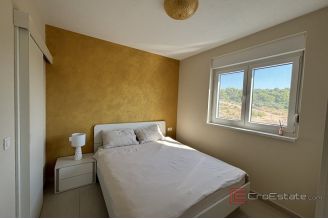 017 2035 162 Ciovo Modern two bedroom apartment for sale