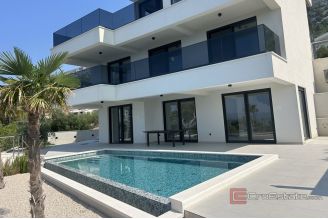 015 2038 85 makarska villa with pool and sea view for sale