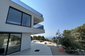015 2038 85 makarska villa with pool and sea view for sale