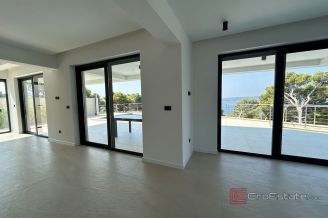 015 2038 85 makarska villa with pool and sea view for sale