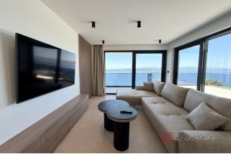 020 2038 85 makarska villa with pool and sea view for sale