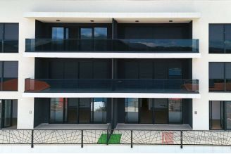 012 2044 21 marina apartments in a luxury new building for sale