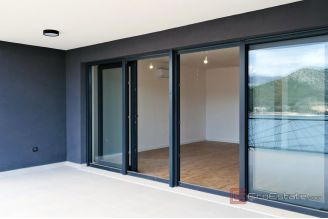 012 2044 21 marina apartments in a luxury new building for sale