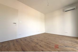 012 2044 21 marina apartments in a luxury new building for sale