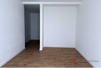 012 2044 21 marina apartments in a luxury new building for sale