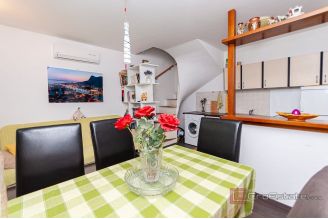 009 2049 01 Omis Charming house in the center for sale