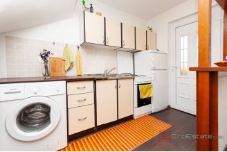 009 2049 01 Omis Charming house in the center for sale