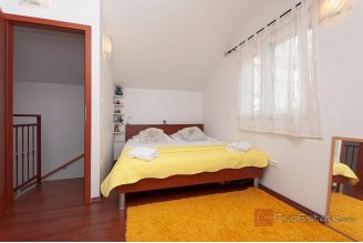 009 2049 01 Omis Charming house in the center for sale