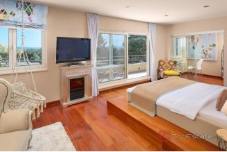 020 2045 16 Split Bacvice Unique villa with pool near the sea for sale