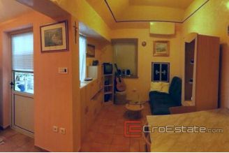 hvar apartment 004