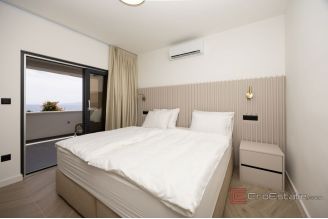 020 2022 417 Makarska Detached house with sea view for sale